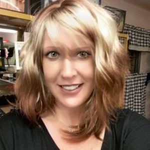 Meet your Posher, Deena